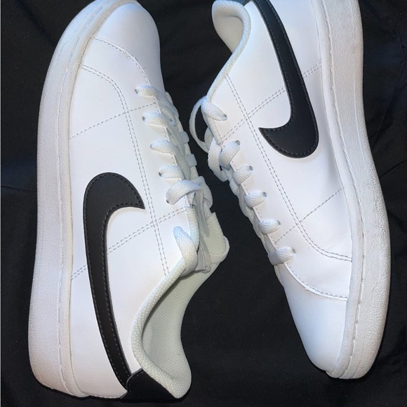 Nike Court Royale 2 - Picture 3 of 3